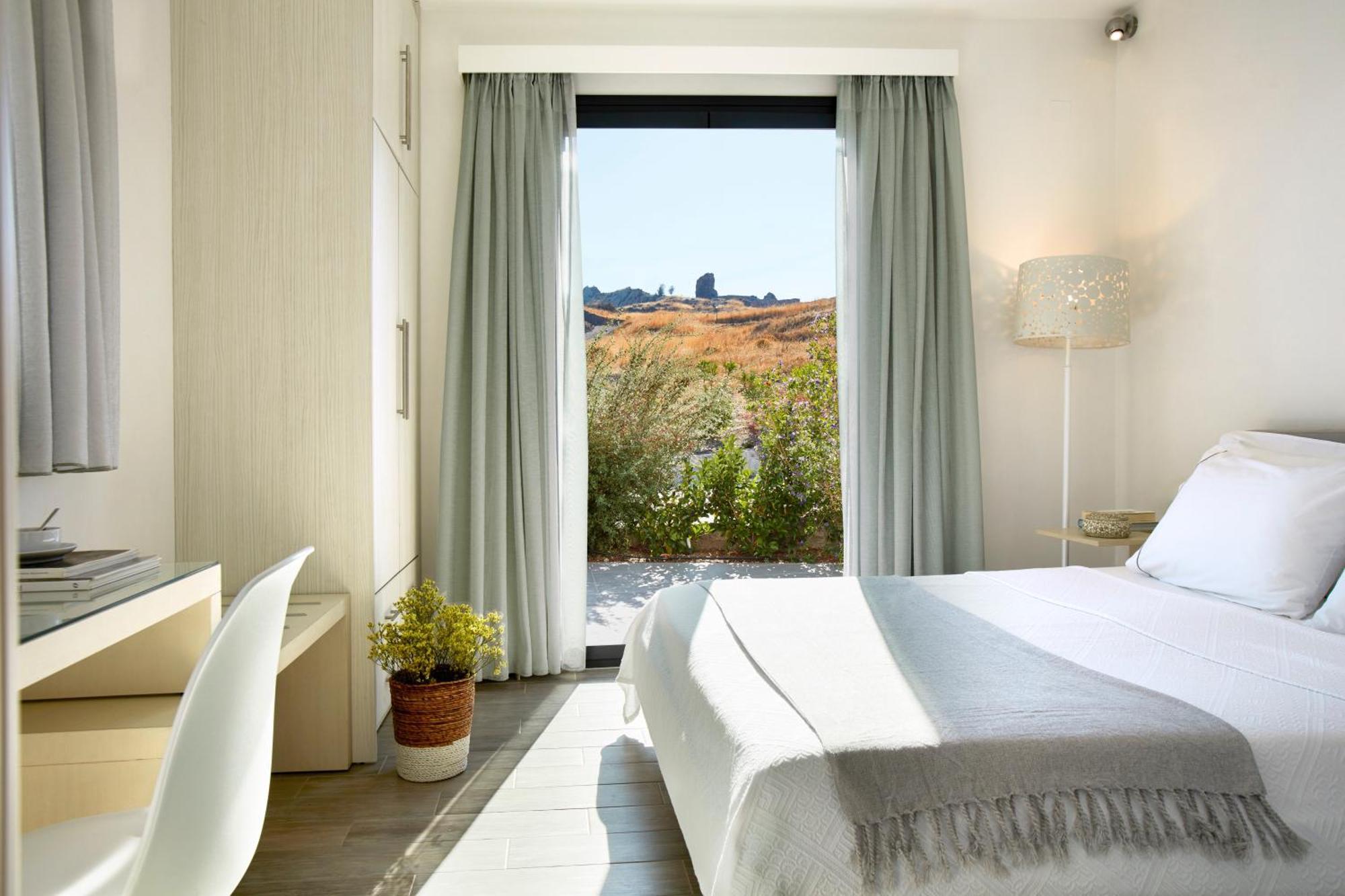 Eleia Seafront Rooms & Villas Petra  Exteriör bild