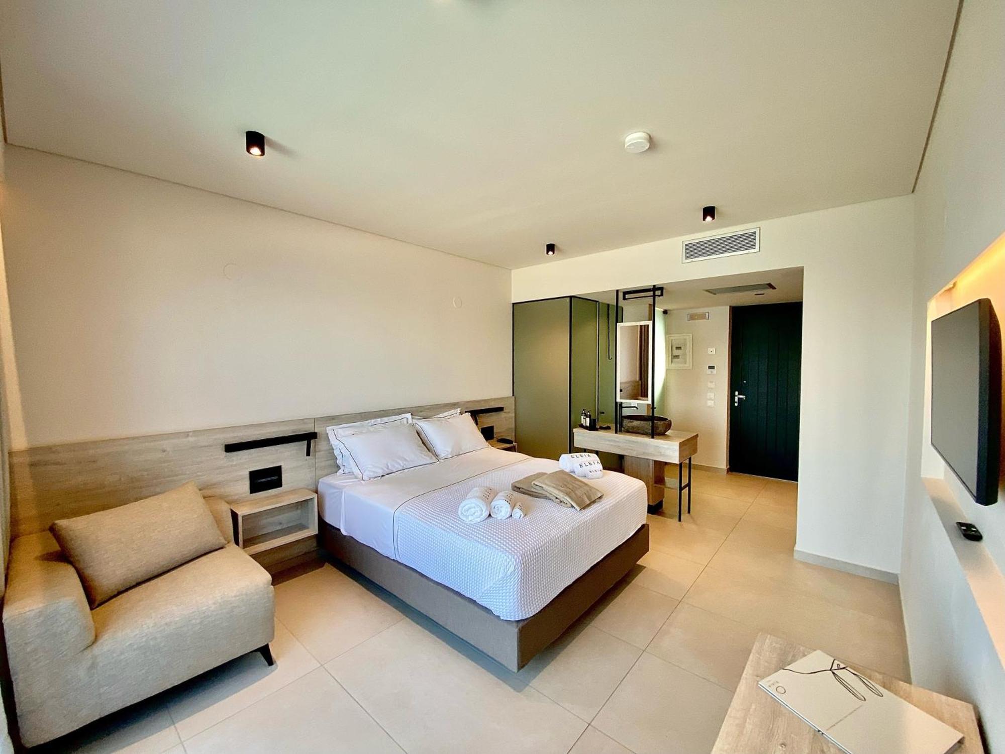 Eleia Seafront Rooms & Villas Petra  Exteriör bild