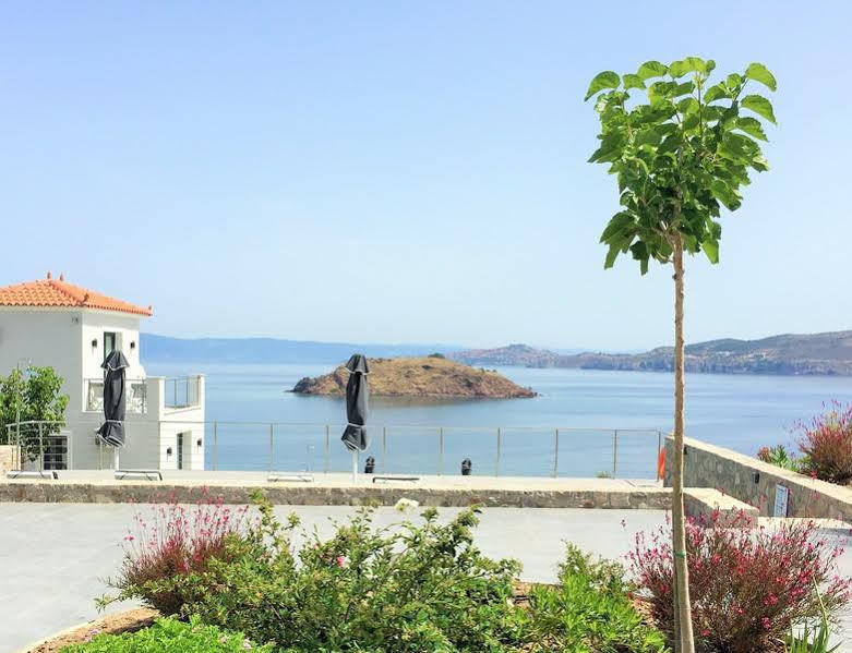 Eleia Seafront Rooms & Villas Petra  Exteriör bild