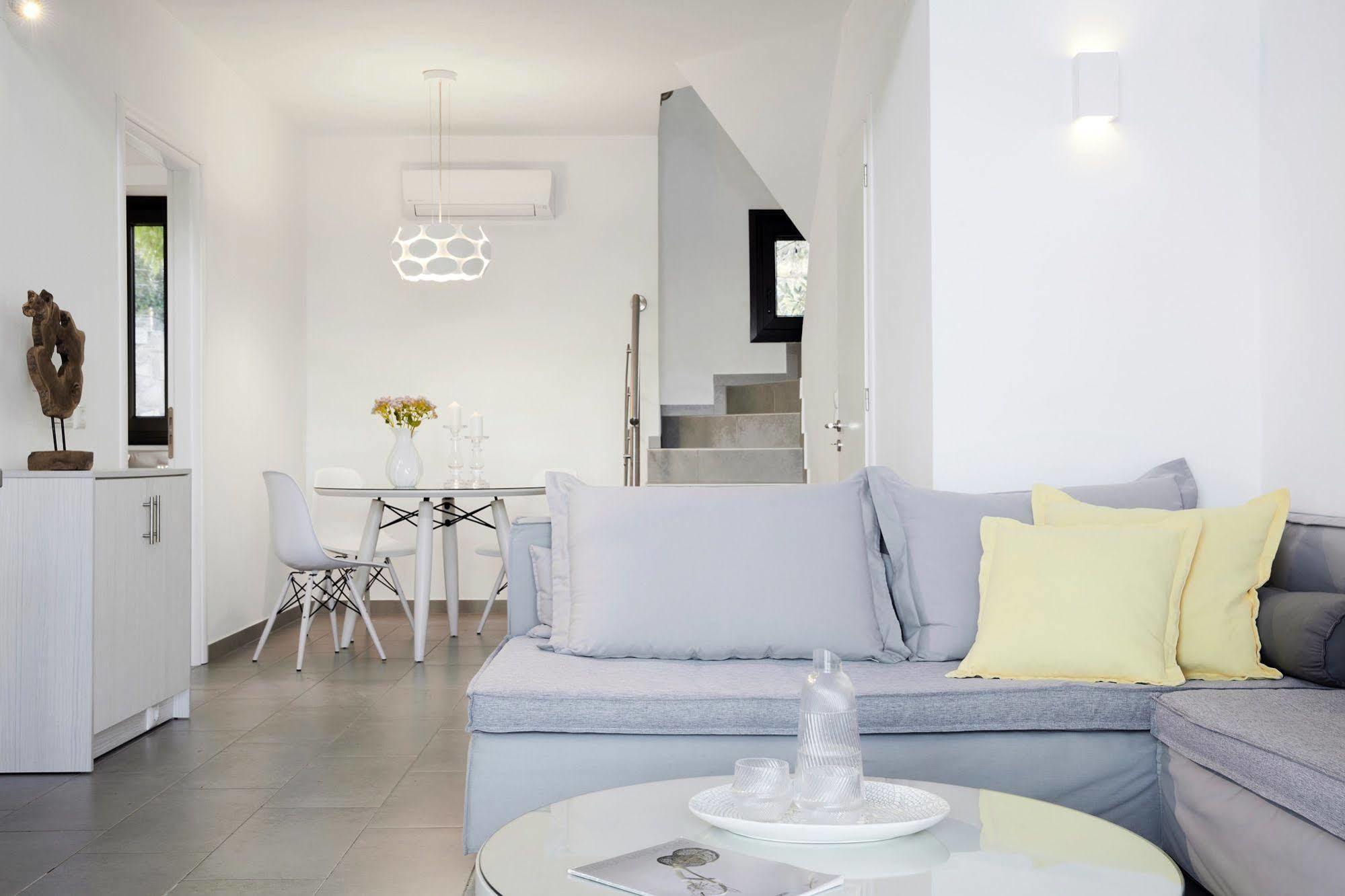 Eleia Seafront Rooms & Villas Petra  Exteriör bild