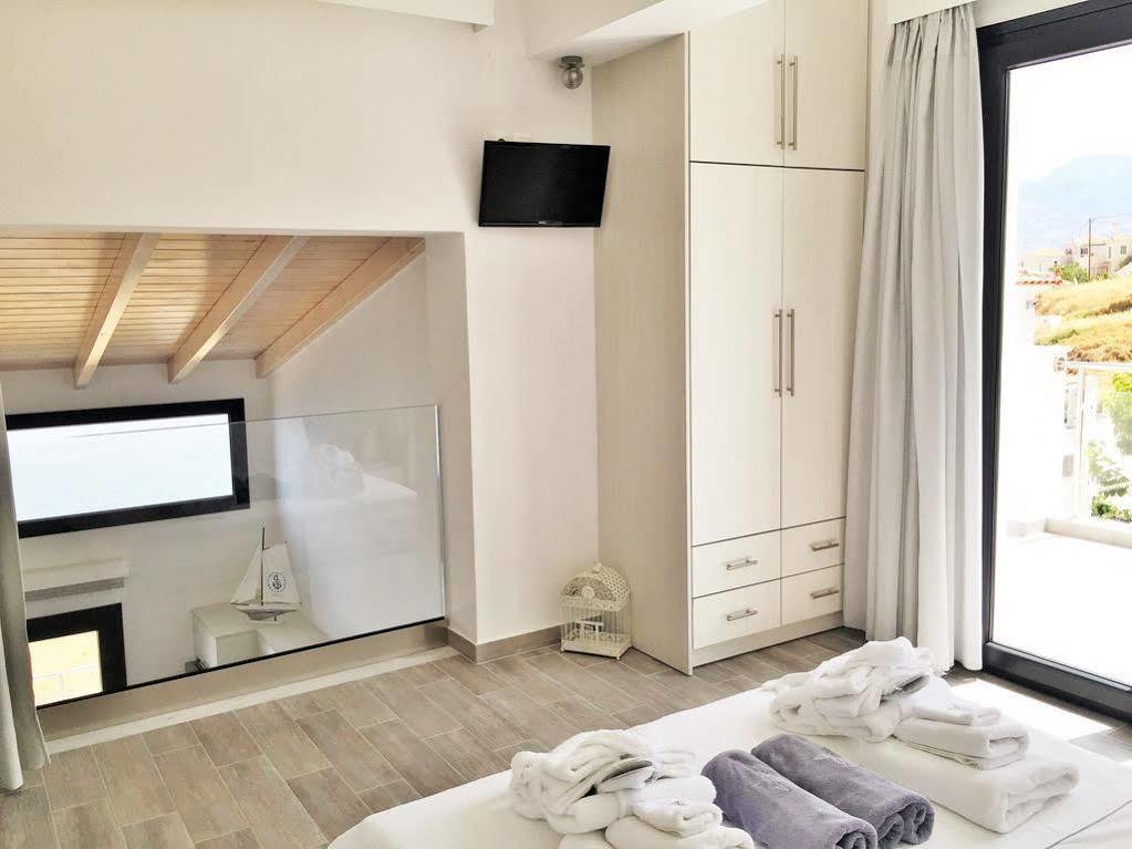Eleia Seafront Rooms & Villas Petra  Exteriör bild