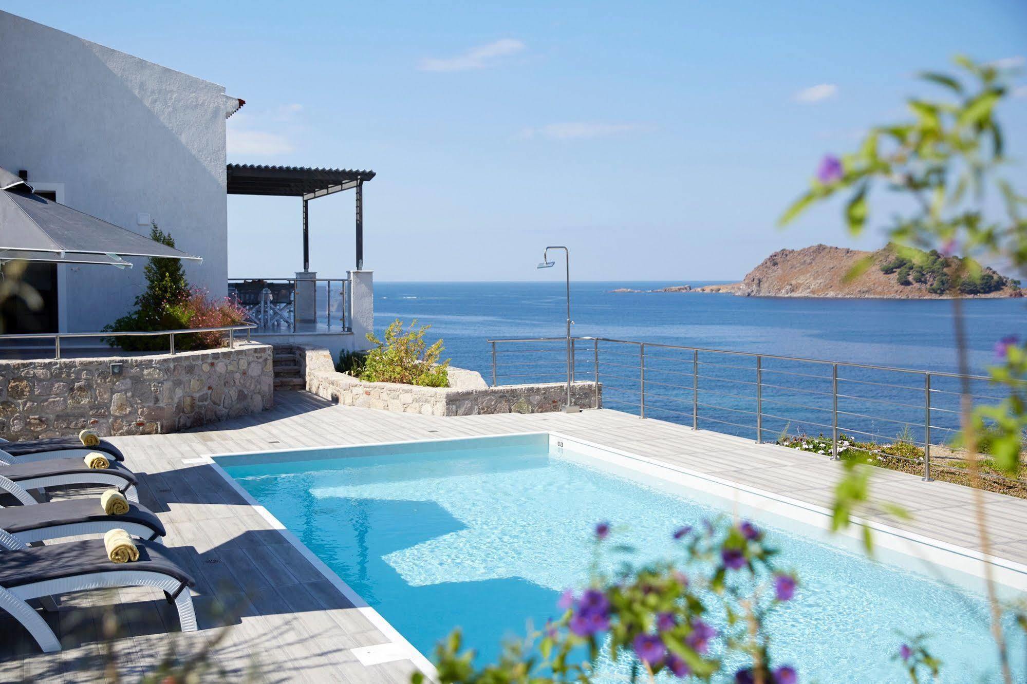 Eleia Seafront Rooms & Villas Petra  Exteriör bild