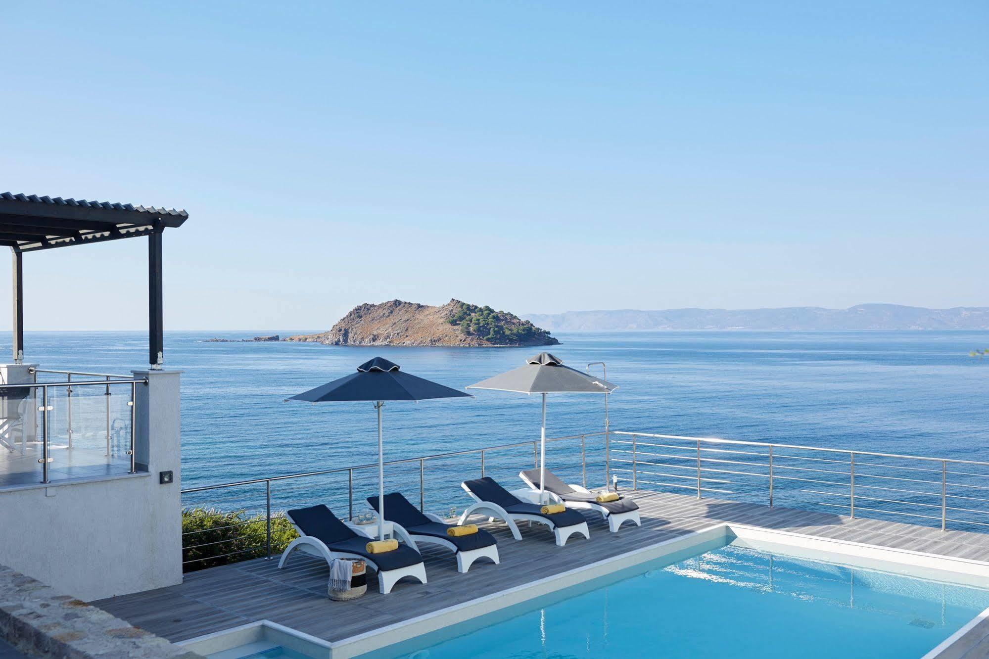 Eleia Seafront Rooms & Villas Petra  Exteriör bild